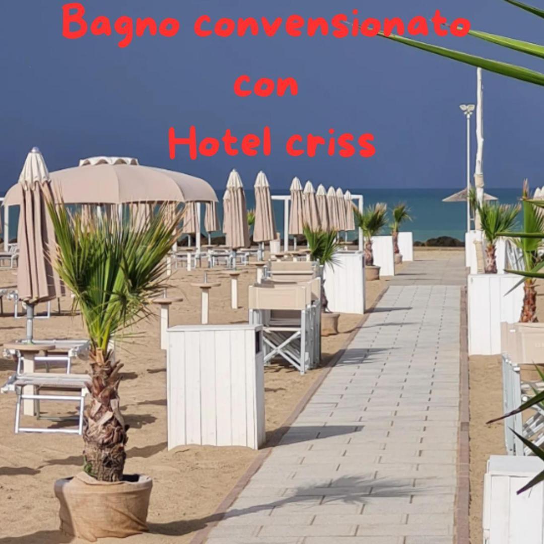 Hotel Criss Rimini Exteriör bild